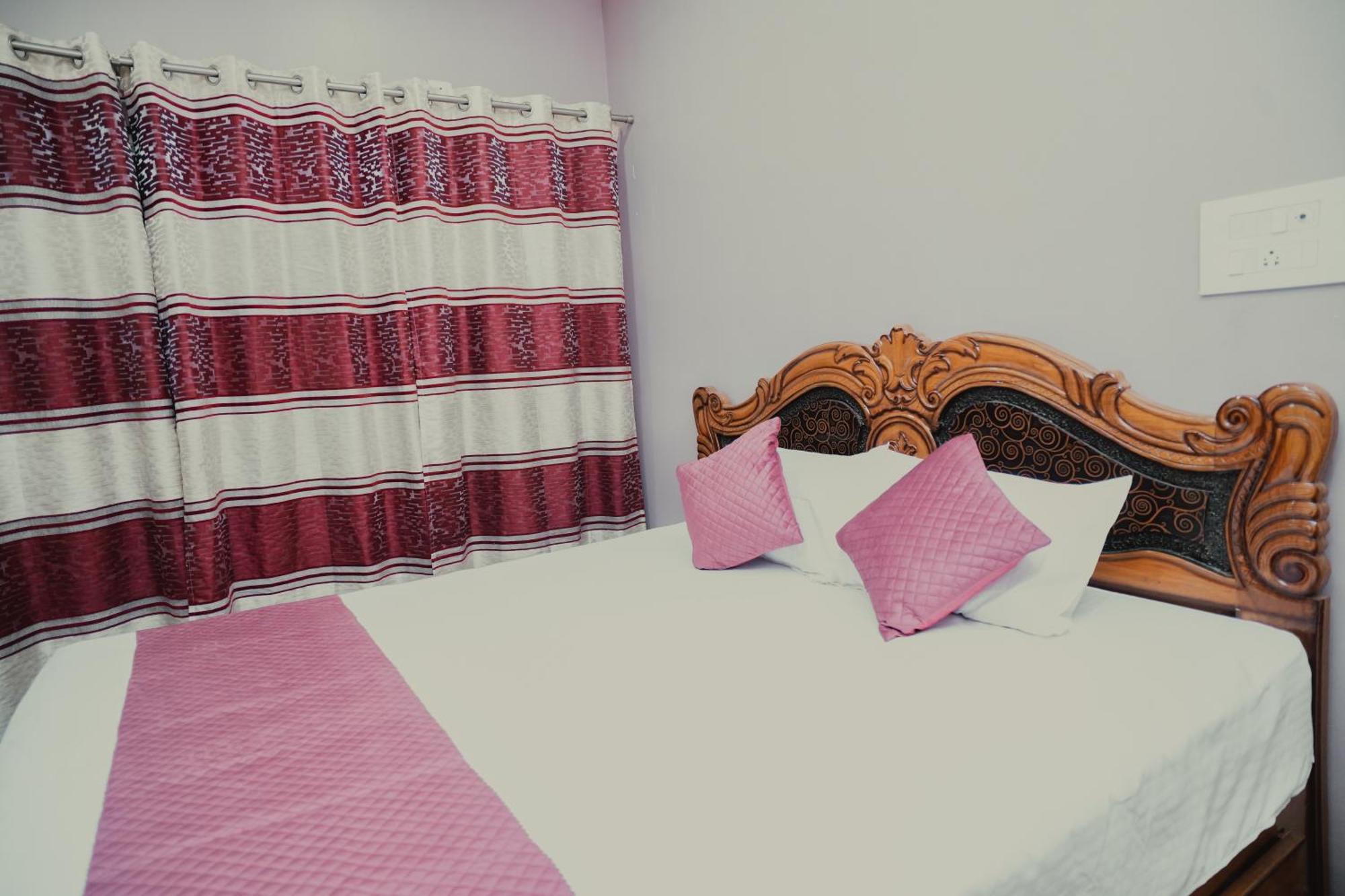 The Q3 Inn 구와하티 외부 사진